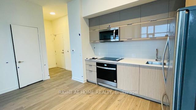 2402 - 10 Deerlick Court Toronto Ontario Canada Sale residential Fari Madani Right at Home Realty, Brokerage*