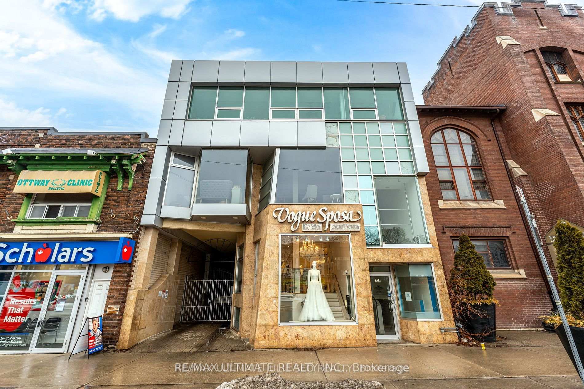 Main Floor - 304 Danforth Avenue Toronto Ontario Canada Lease commercial   Bruce Murray - Real Estate Homeward, Brokerage