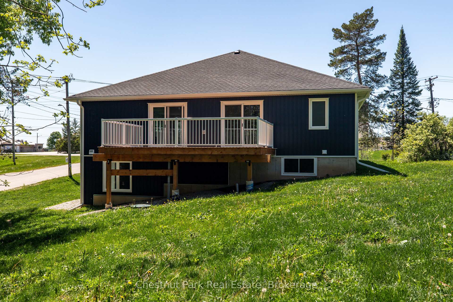 3 Bedroom Single Family Home/House's Image 43