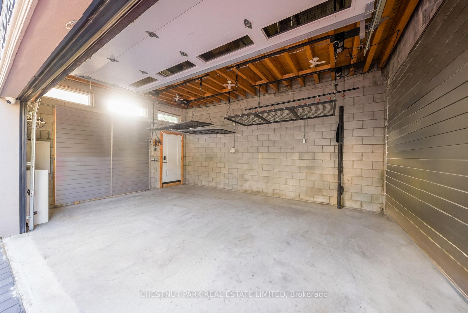 4 Bedroom Single Family Home/House's Image 32