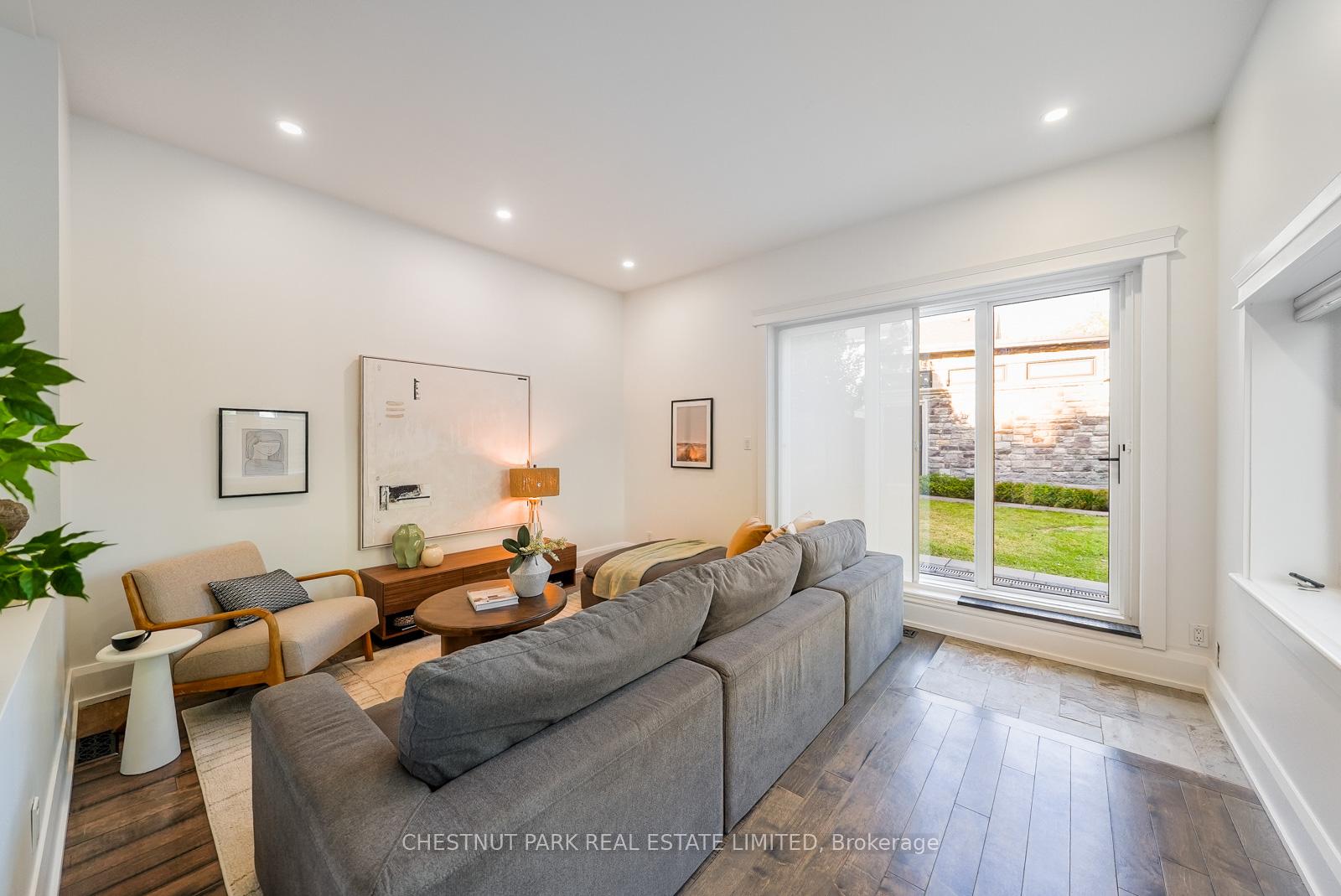 4 Bedroom Single Family Home/House's Image 8