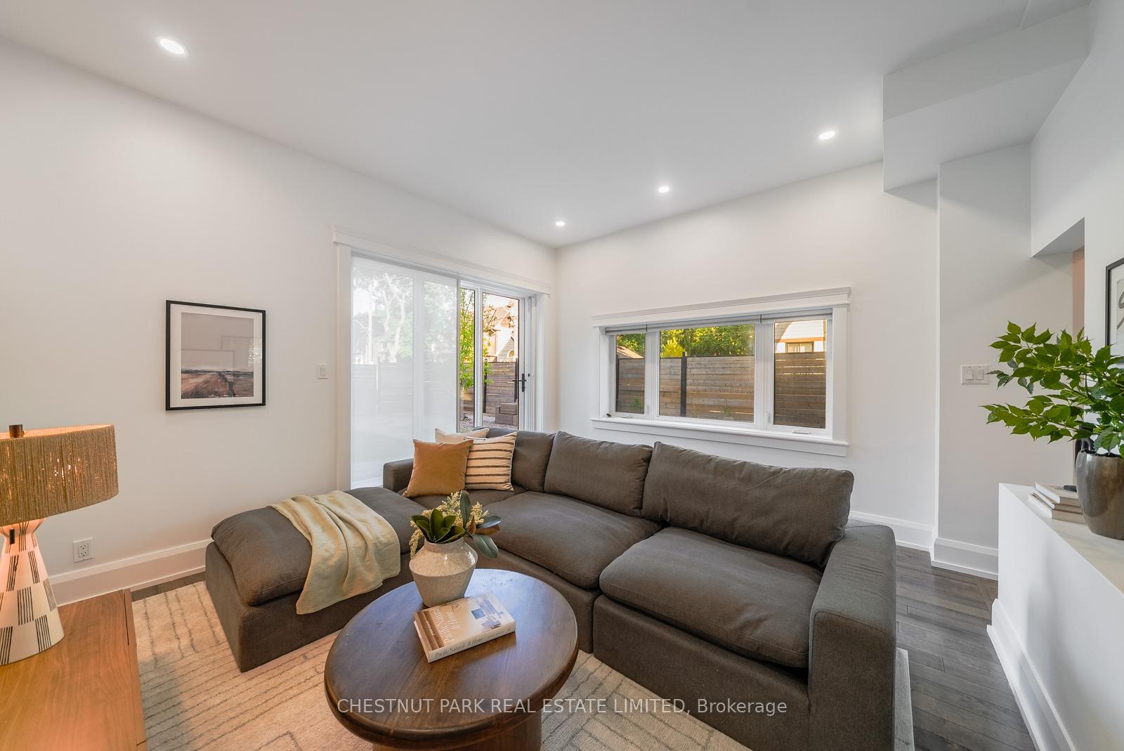 4 Bedroom Single Family Home/House's Image 9