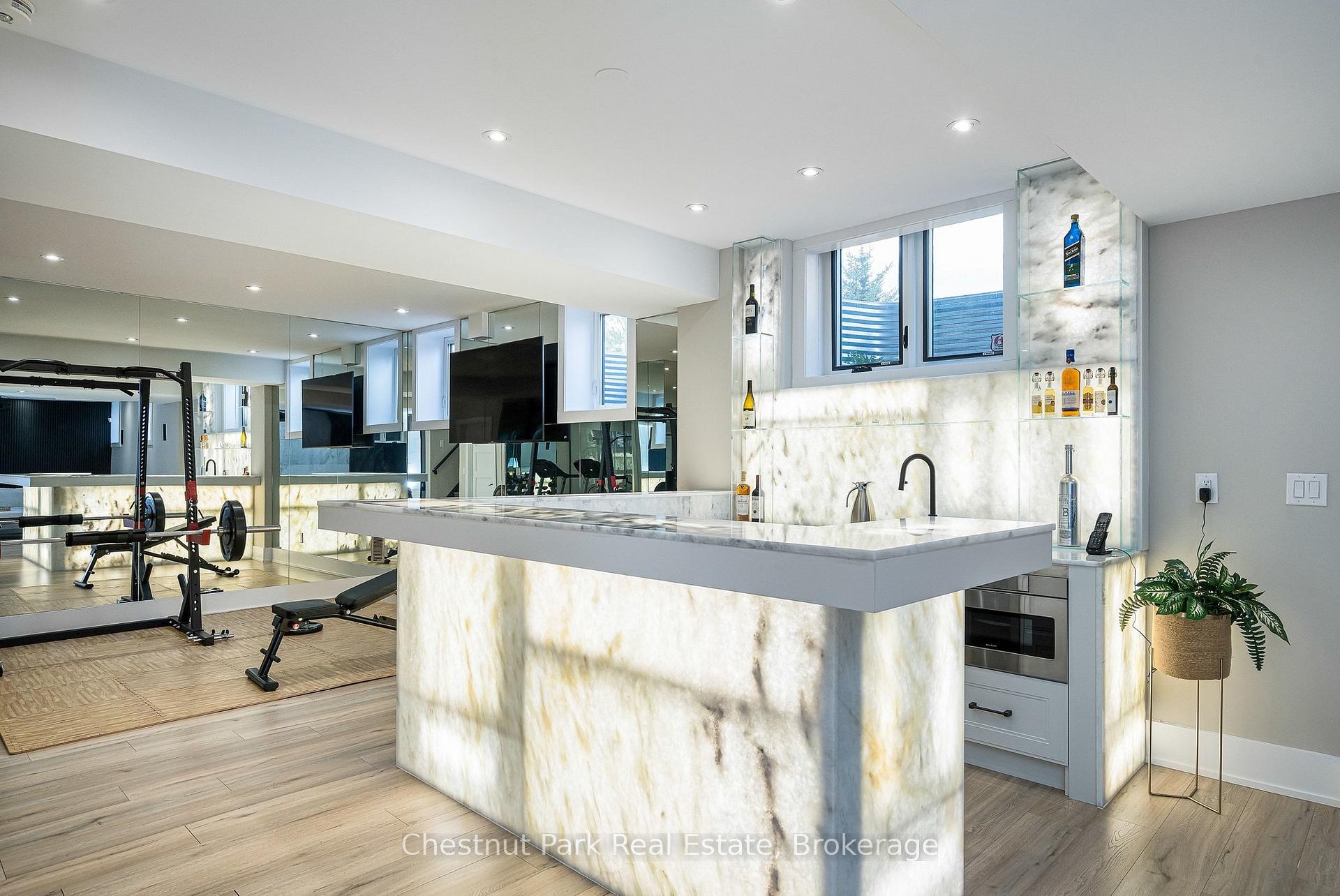5 Bedroom Single Family Home/House's Image 27