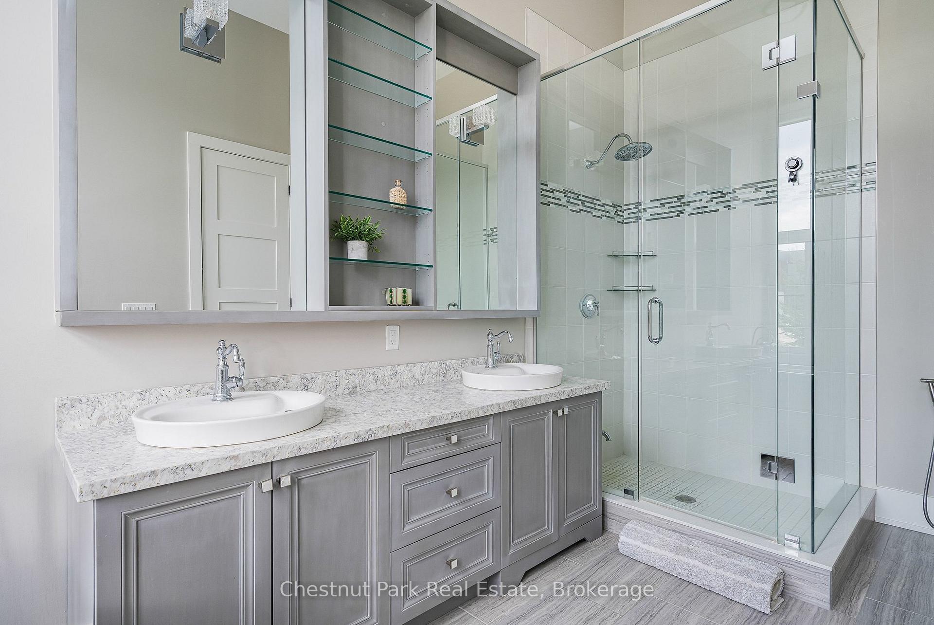 5 Bedroom Single Family Home/House's Image 20