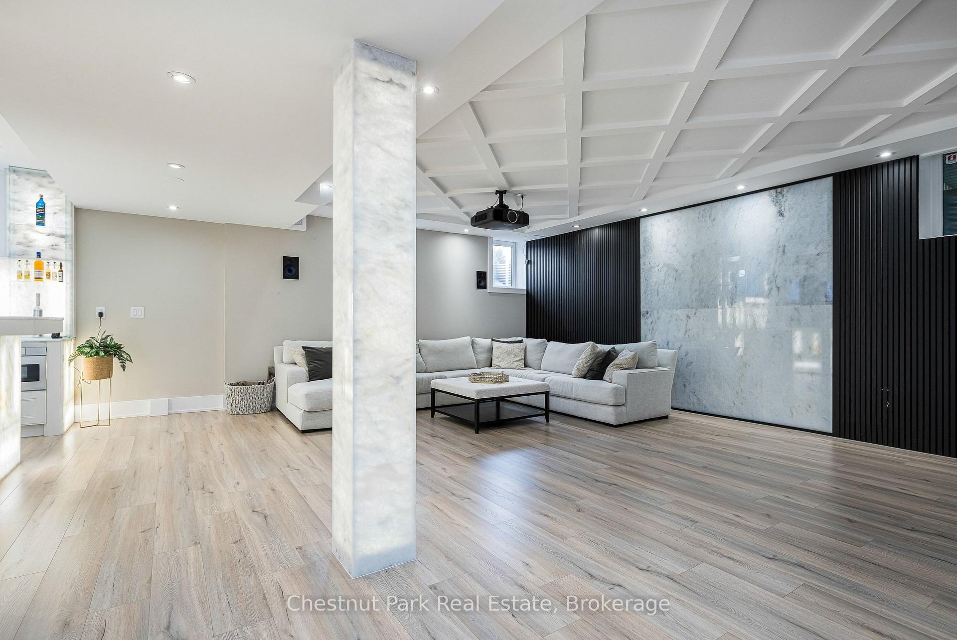 5 Bedroom Single Family Home/House's Image 26