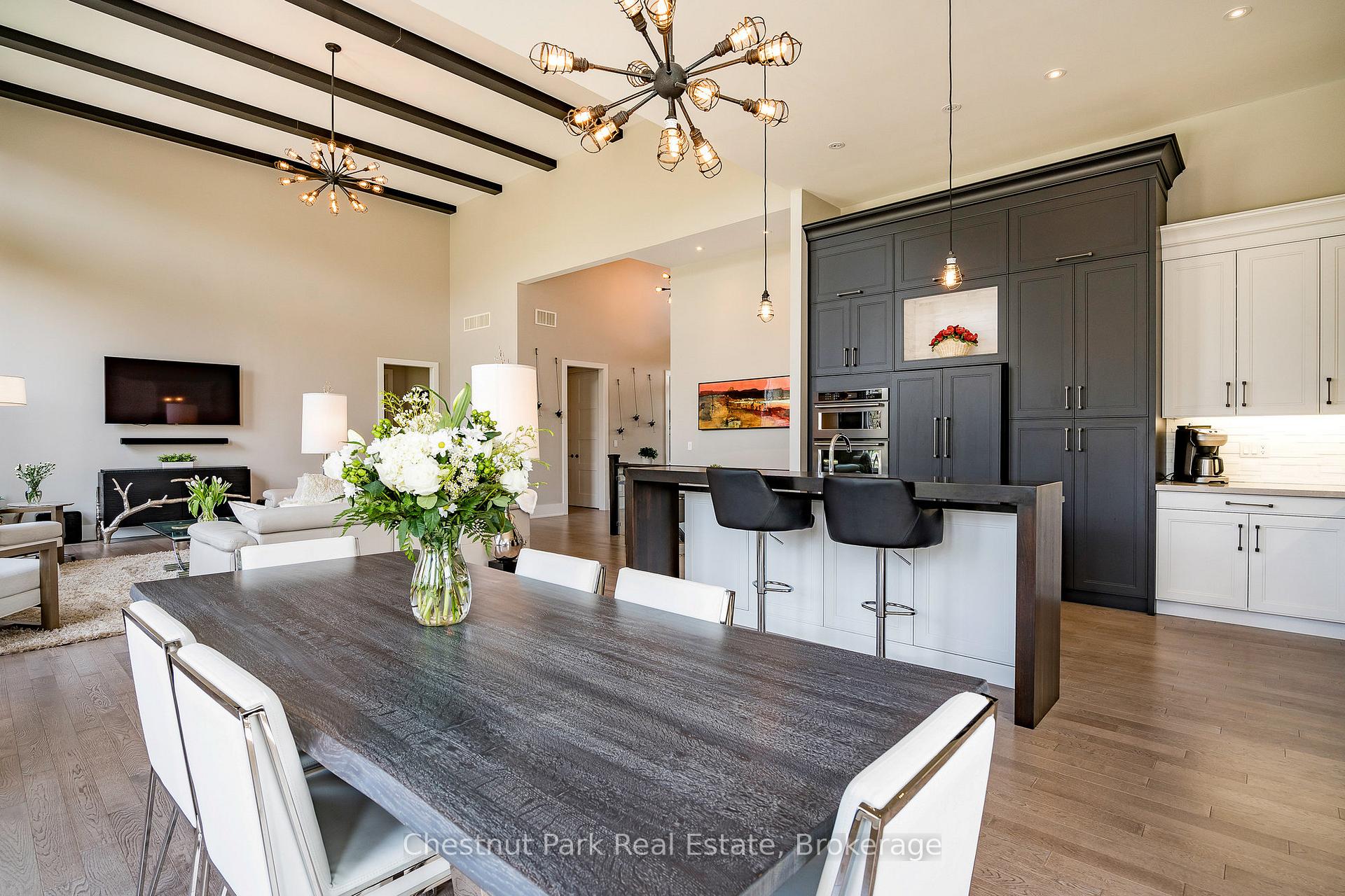 5 Bedroom Single Family Home/House's Image 10