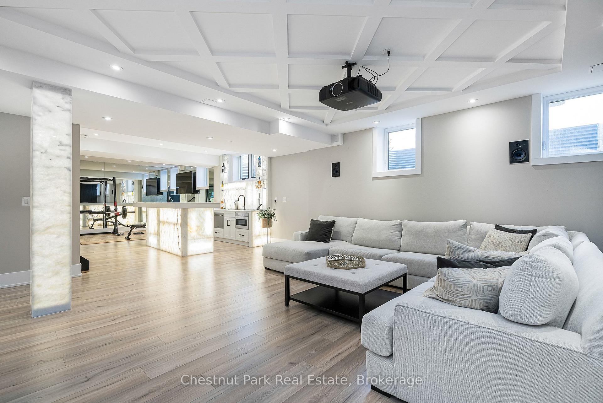 5 Bedroom Single Family Home/House's Image 25