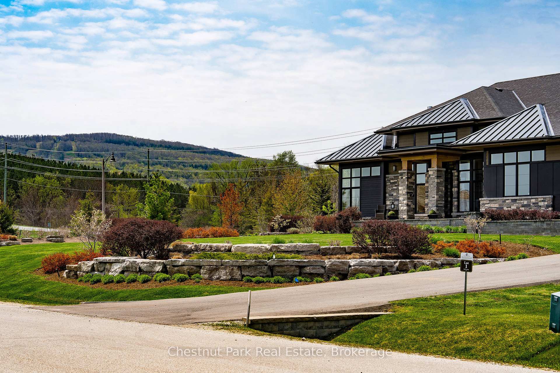 5 Bedroom Single Family Home/House's Image 38
