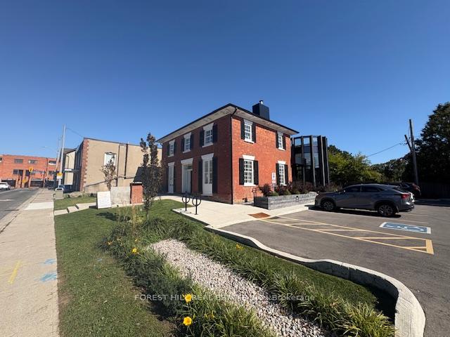 2nd Level - 13 Thomas Street Mississauga Ontario Canada Rent residential David Mosley Forest Hill Real Estate Inc., Brokerage *