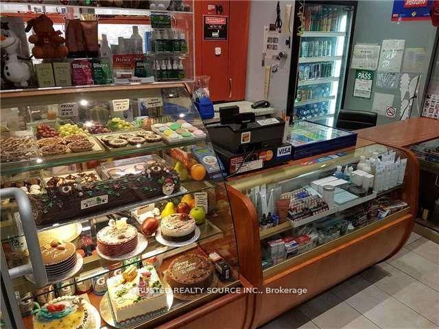 19 - 384 Yonge Street Toronto Ontario Canada Lease commercial MEDYAN AL-ISSA, M.Sc., P.Eng. TRUSTED REALTY SOURCE INC., Brokerage