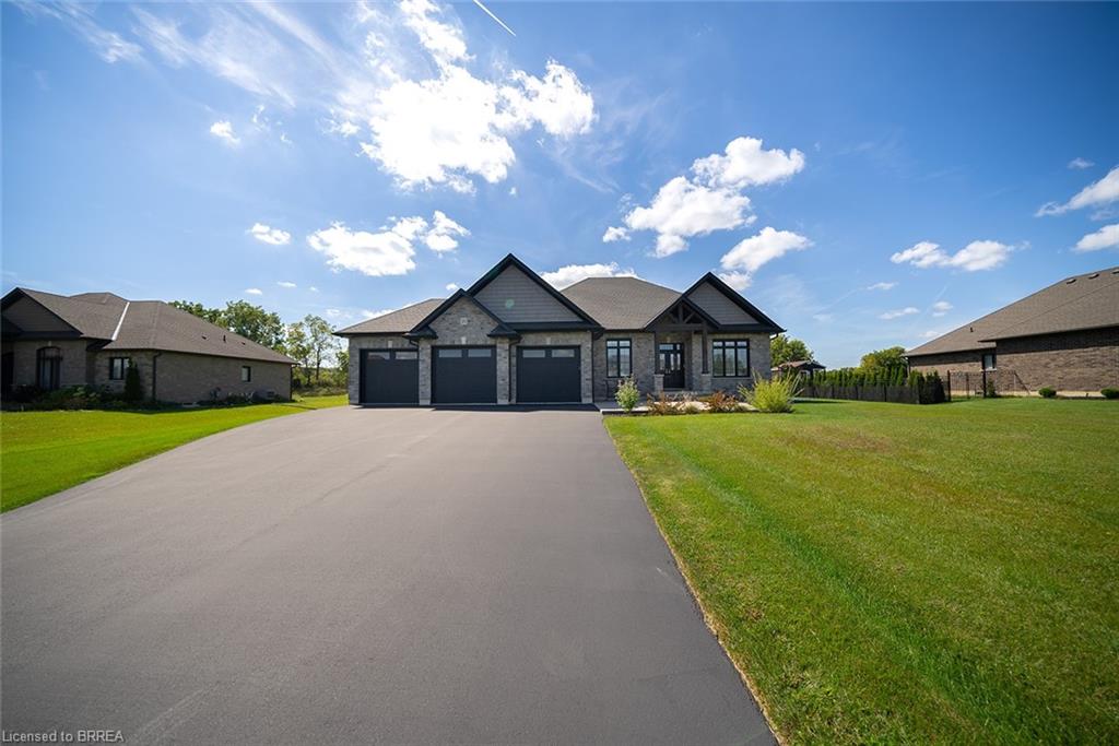 21 Tedley Boulevard Brantford Ontario Canada Sale residential Harry Kaler HomeLife Silvercity Realty Inc., Brokerage*