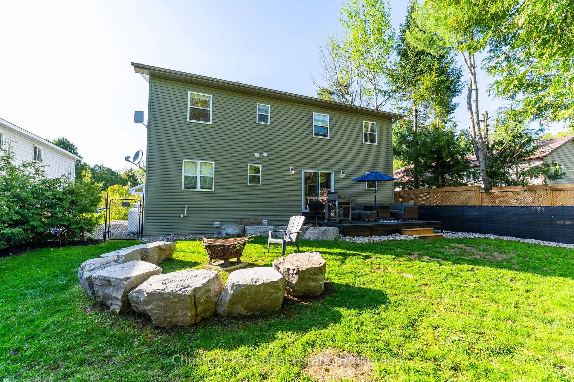 4 Bedroom Single Family Home/House's Image 4