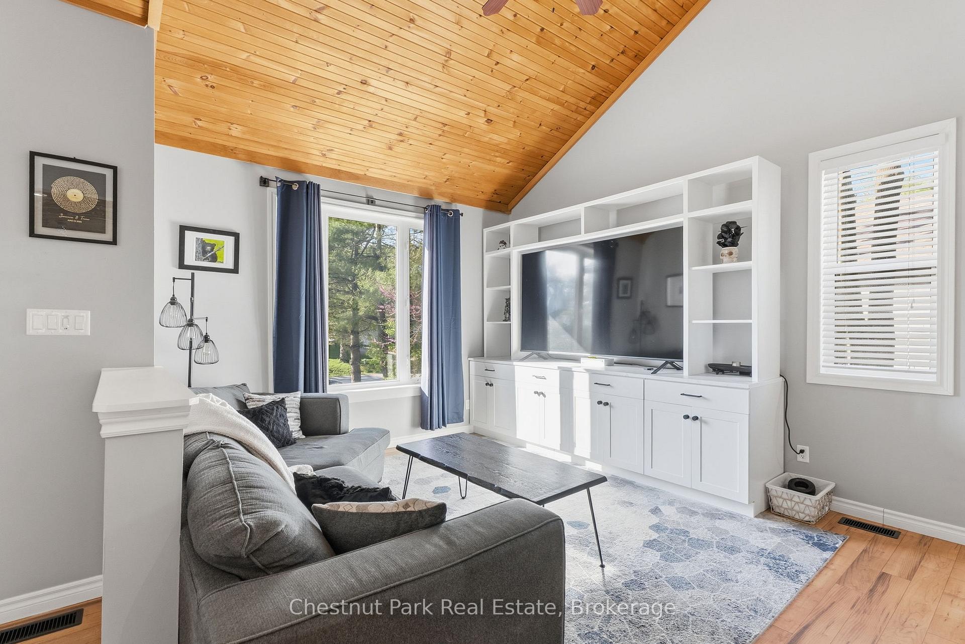 4 Bedroom Single Family Home/House's Image 18