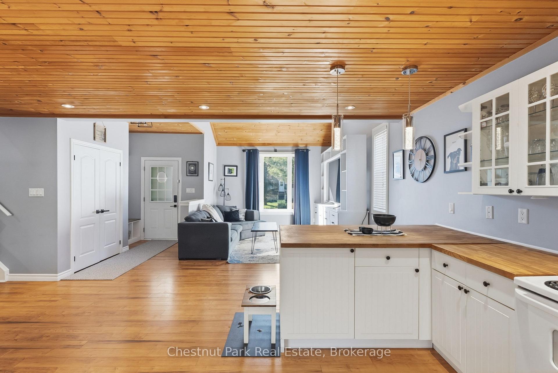 4 Bedroom Single Family Home/House's Image 14