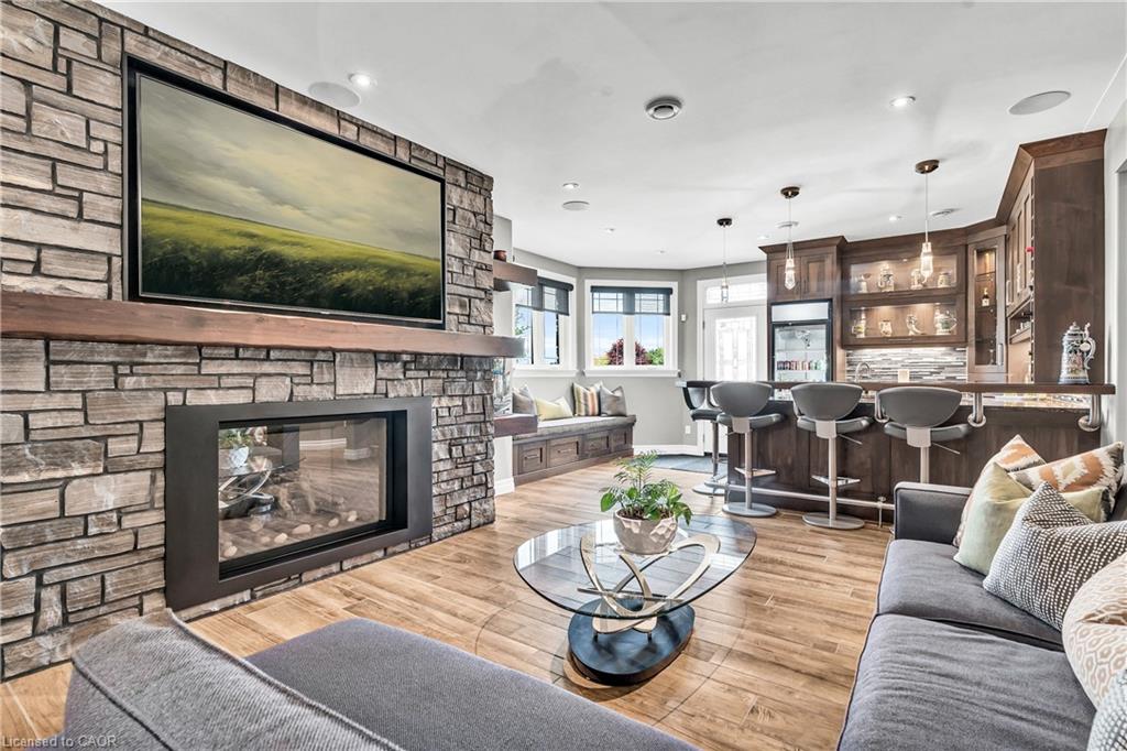 5 Bedroom Single Family Home/House's Image 32