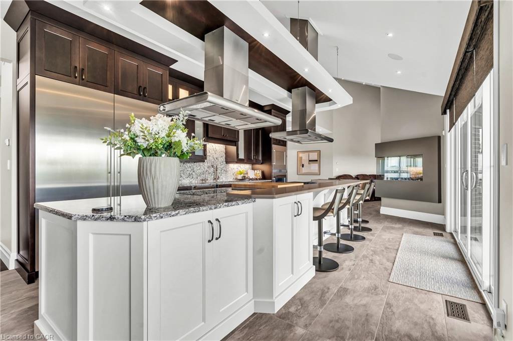 5 Bedroom Single Family Home/House's Image 15
