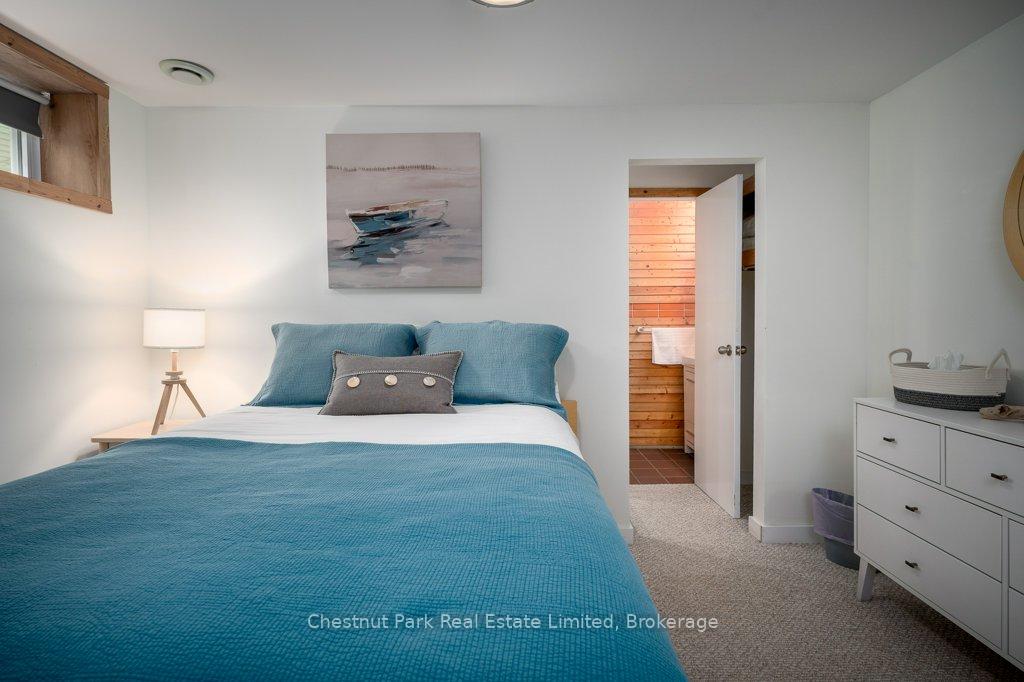 4 Bedroom Single Family Home/House's Image 38