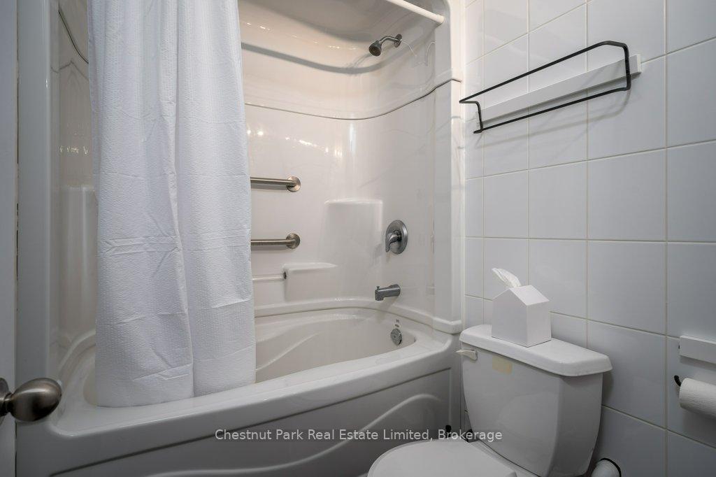 4 Bedroom Single Family Home/House's Image 37