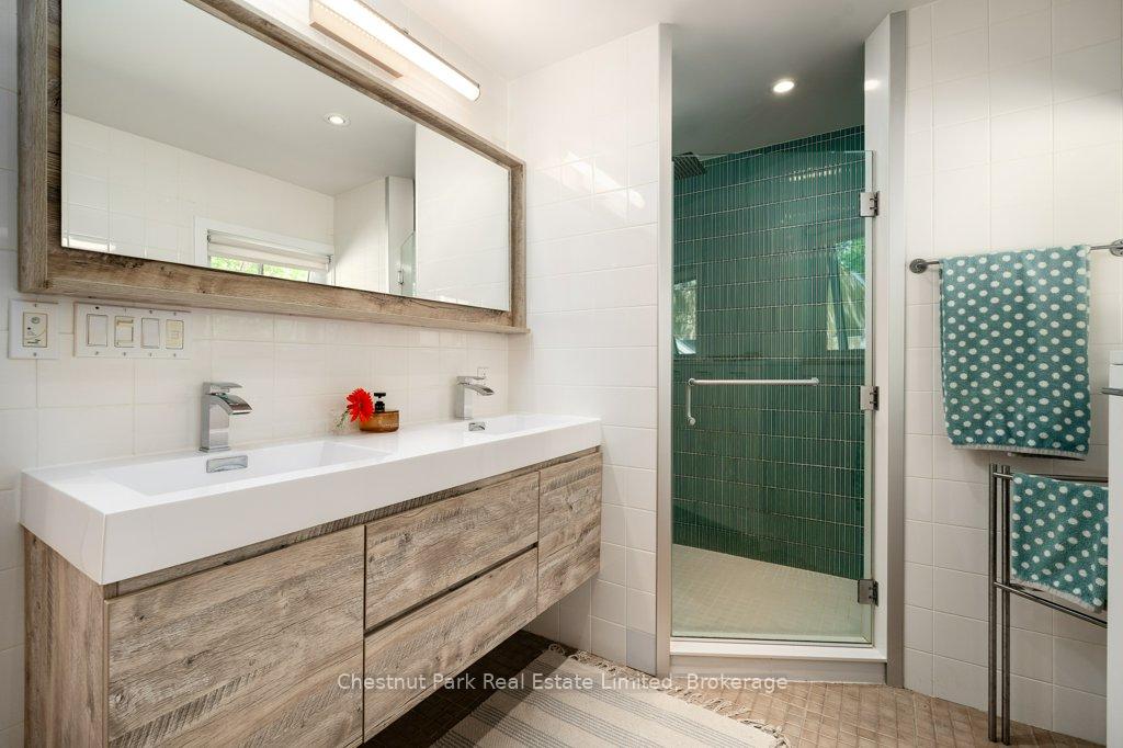 4 Bedroom Single Family Home/House's Image 28