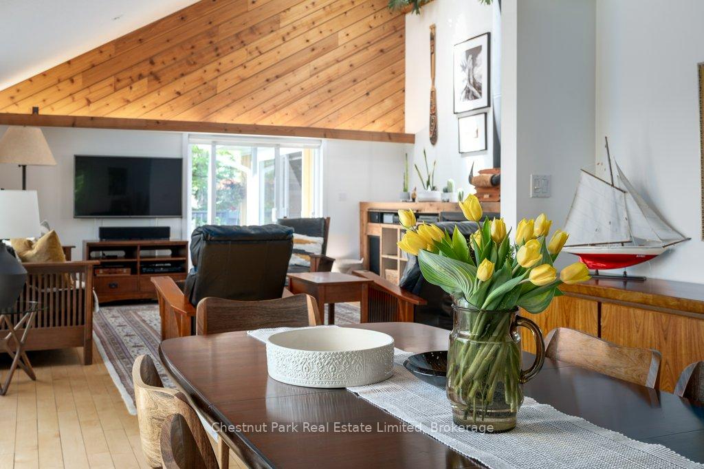 4 Bedroom Single Family Home/House's Image 7