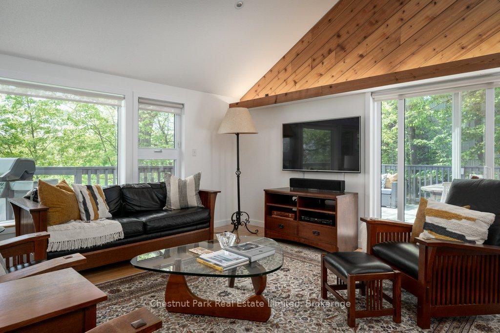 4 Bedroom Single Family Home/House's Image 3