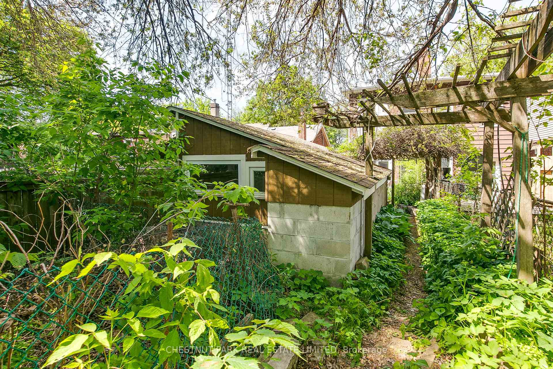 3 Bedroom Single Family Home/House's Image 33