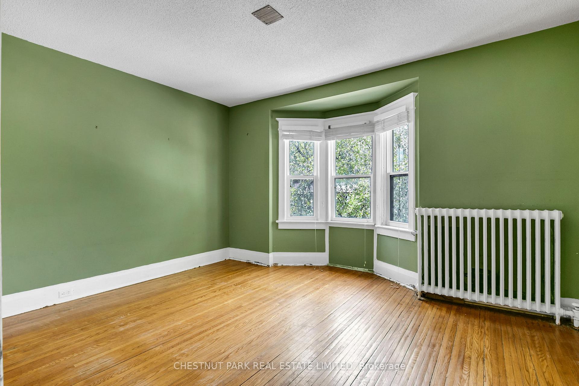3 Bedroom Single Family Home/House's Image 14