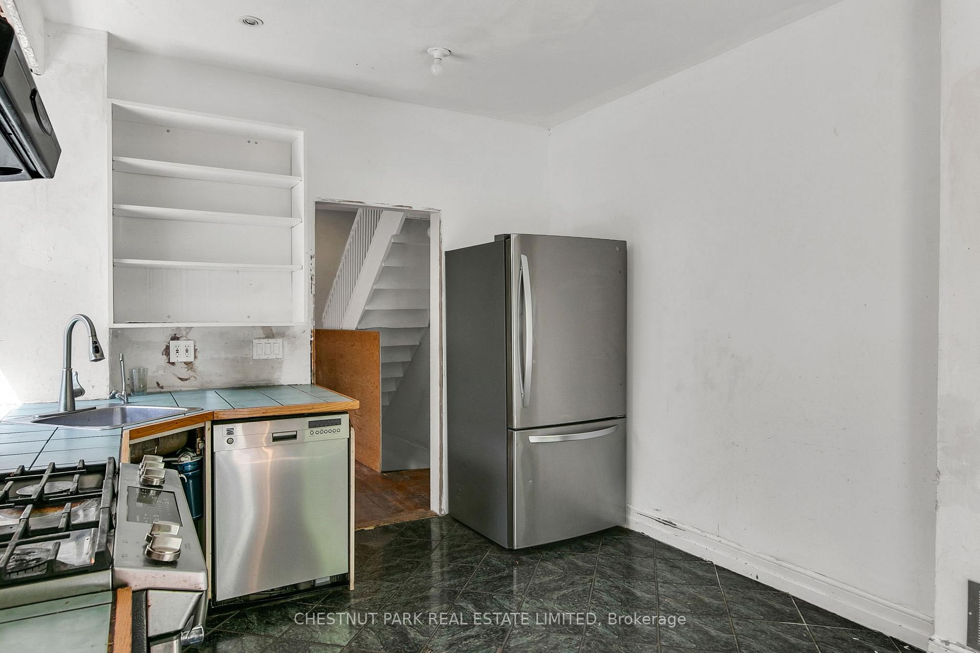 3 Bedroom Single Family Home/House's Image 12