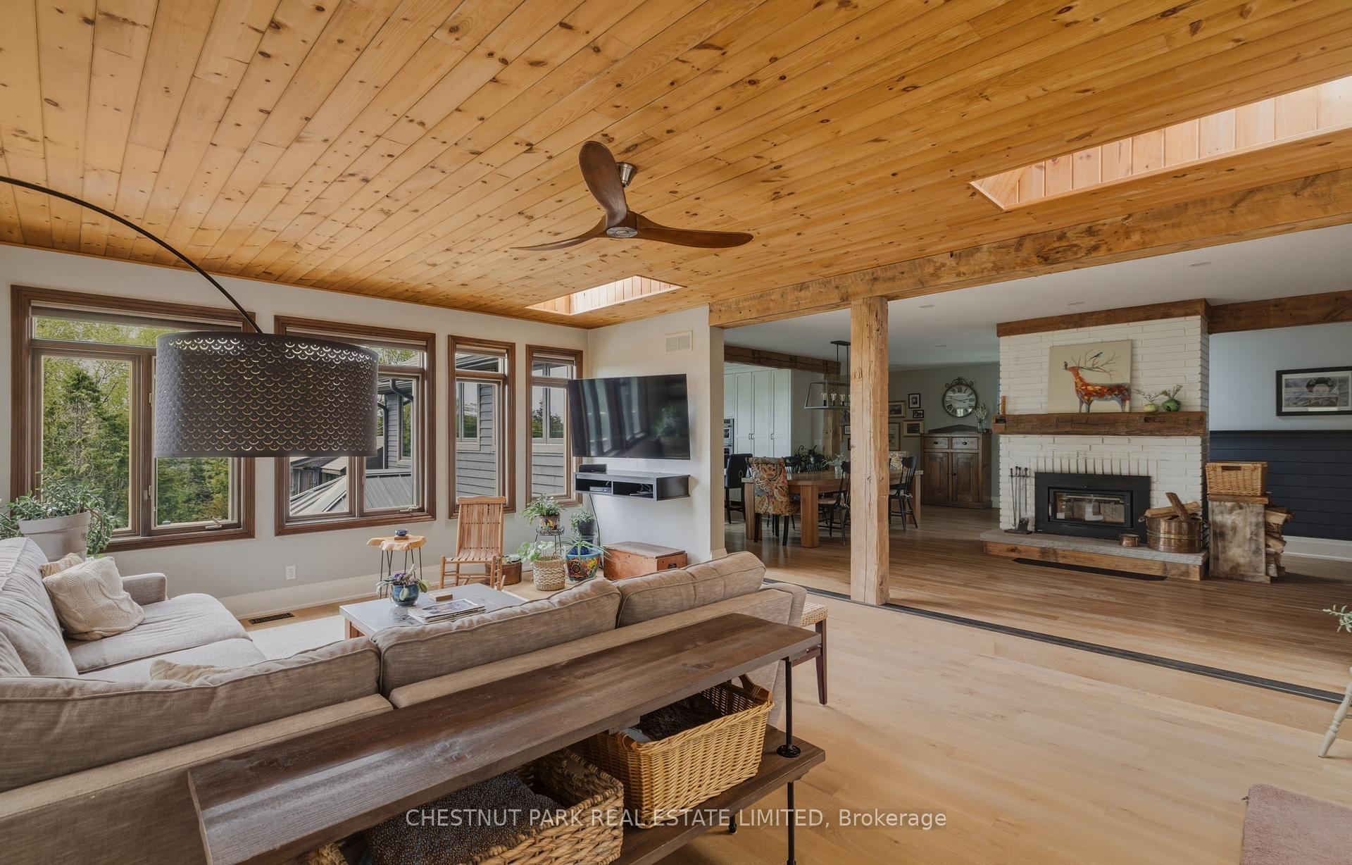 5 Bedroom Single Family Home/House's Image 6