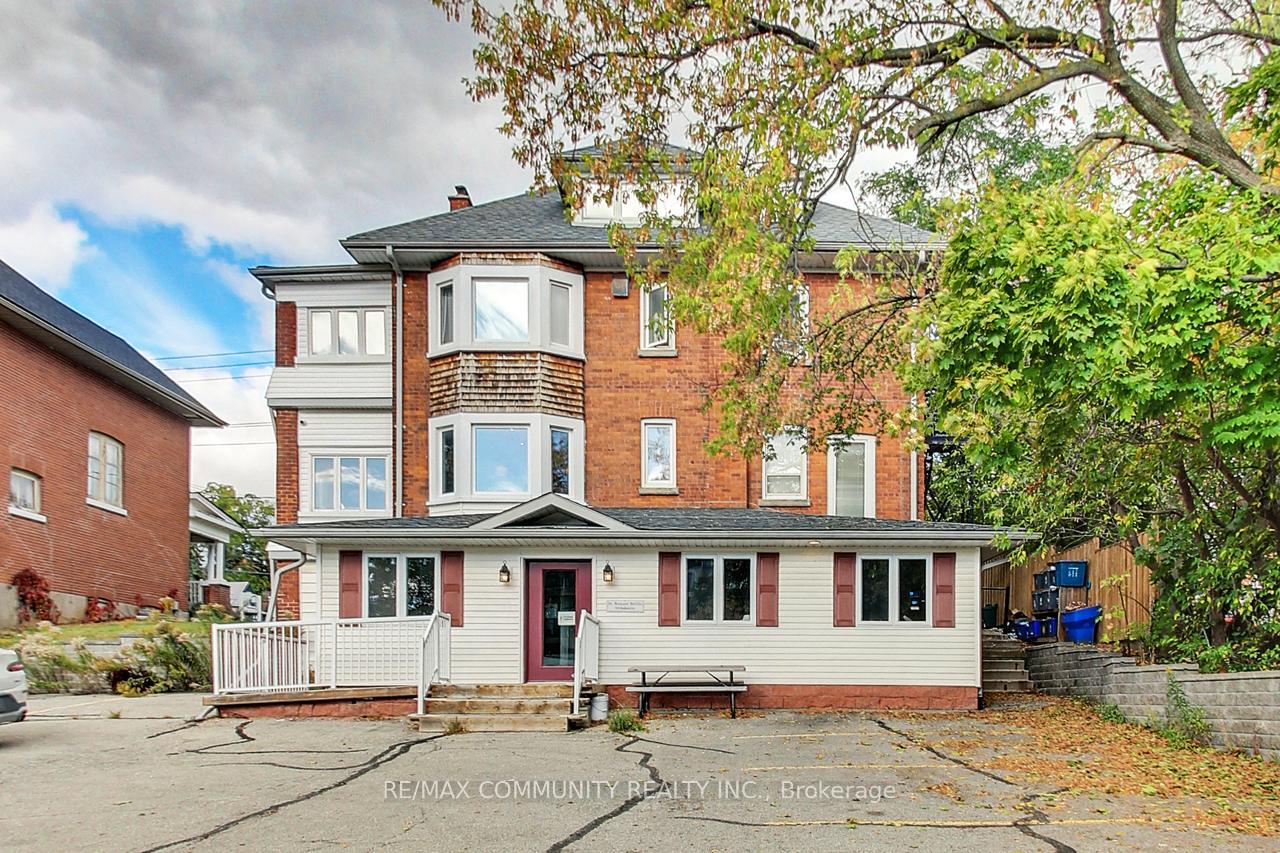 123 Collier Street Barrie Ontario Canada Sale commercial Dave Moore RE/MAX Hallmark Chay Realty, Brokerage*