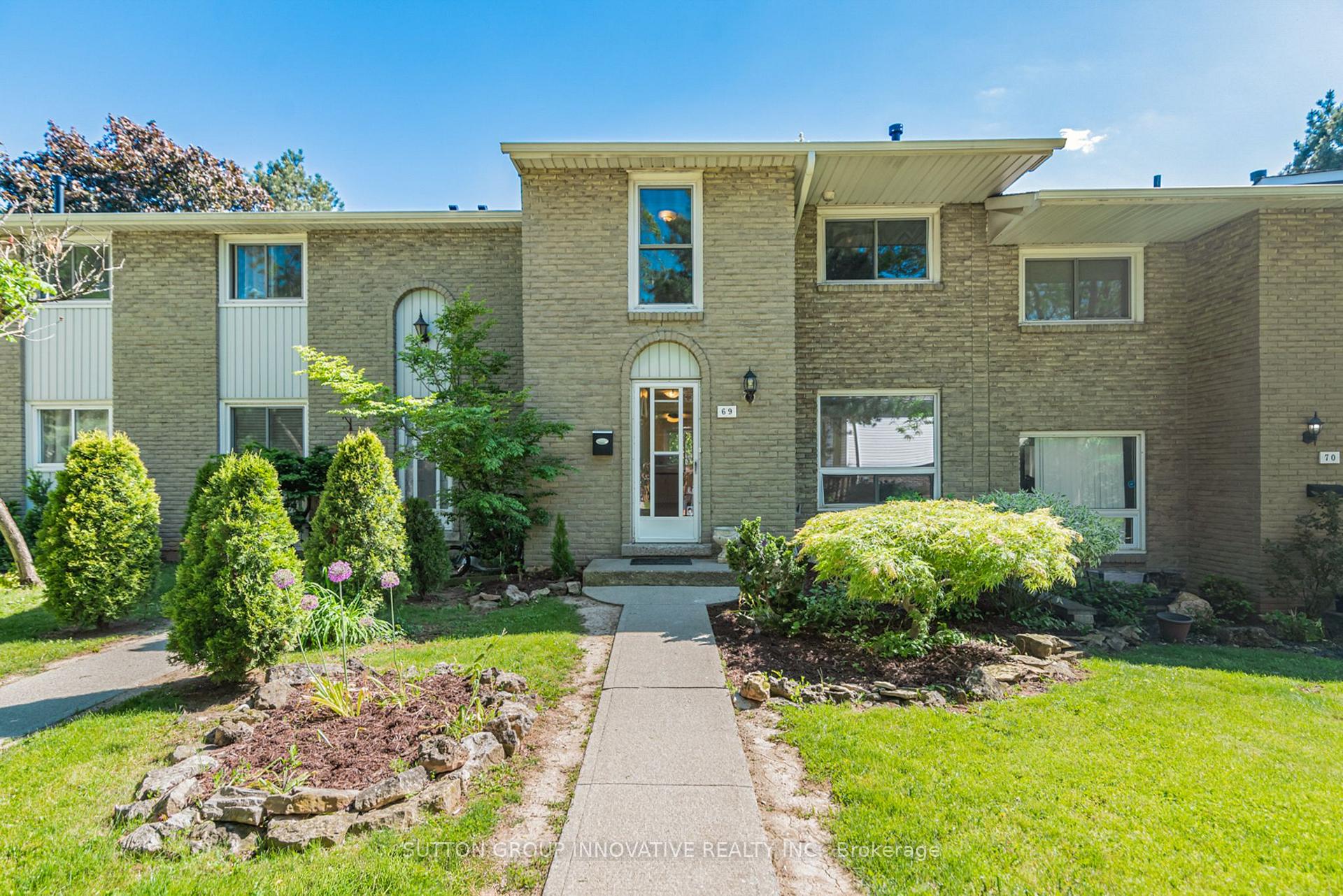 69 - 151 Gateshead Crescent Hamilton Ontario Canada Sale residential Laura Doucette Sutton Group Innovative Realty Inc., Brokerage*