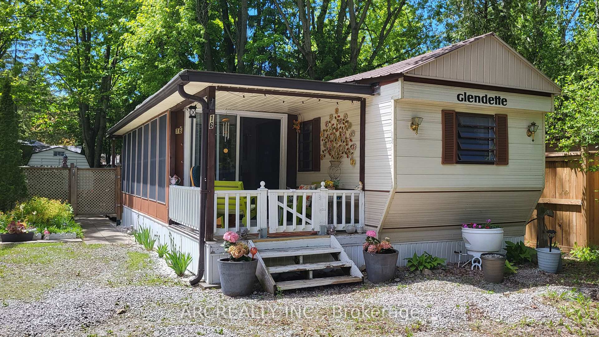 16 Chickadee Court Georgina Ontario Canada Sale residential Elena Chatrova  ArcRealty Inc., Brokerage*