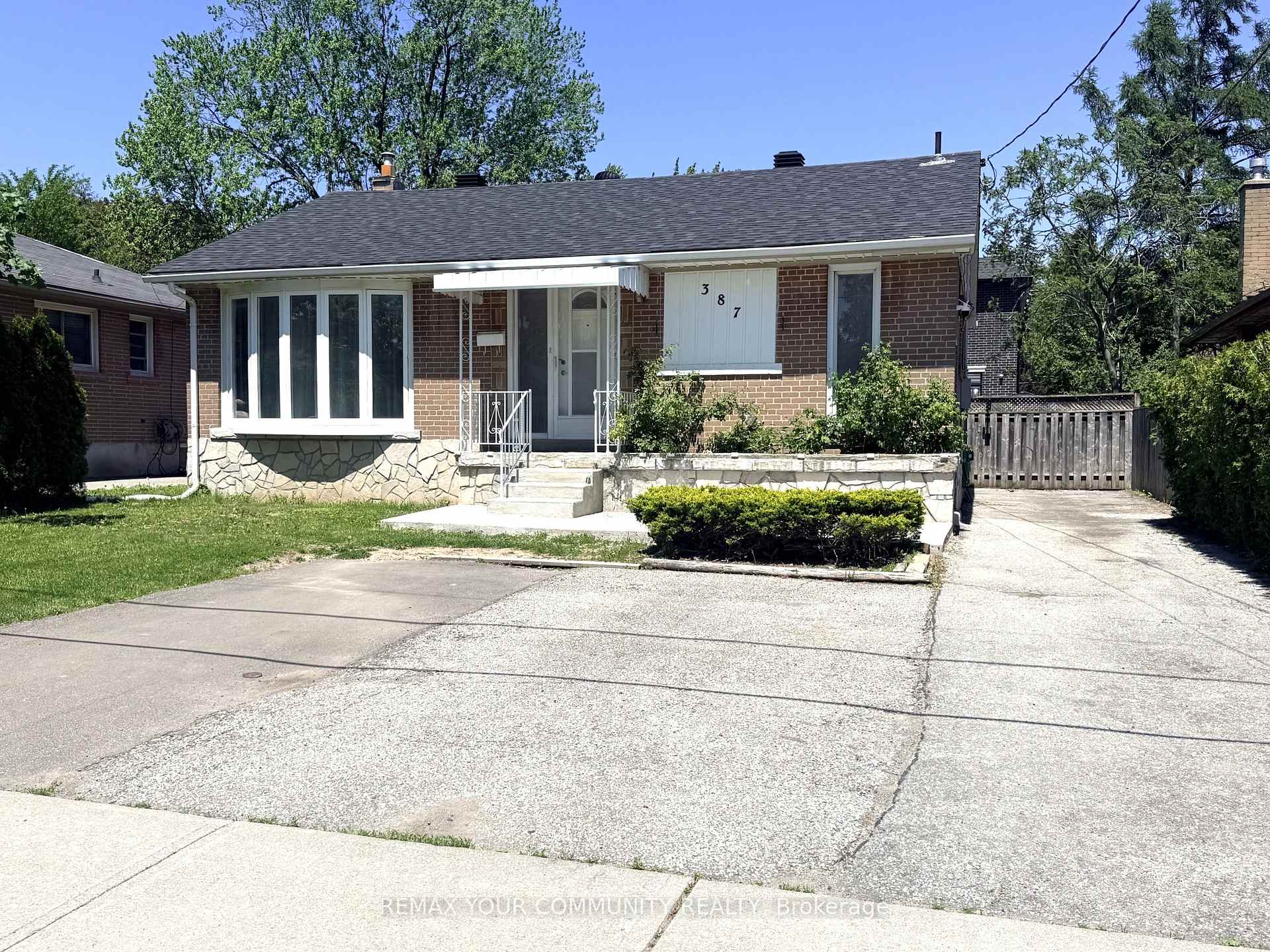 Main - 387 Paliser Crescent N Richmond Hill Ontario Canada Rent residential William Gyamfi Gita Vilimek Re/Max Your Community Realty