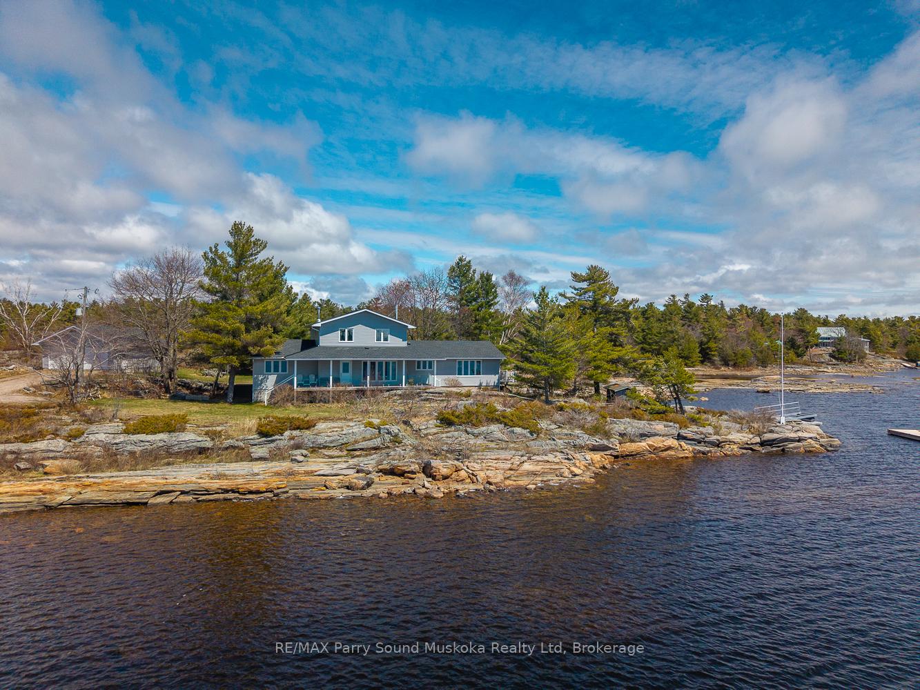 13 Janet Lane Carling Ontario Canada Sale residential Gary Phillips RE/MAX PARRY SOUND MUSKOKA REALTY LTD., BROKERAGE*