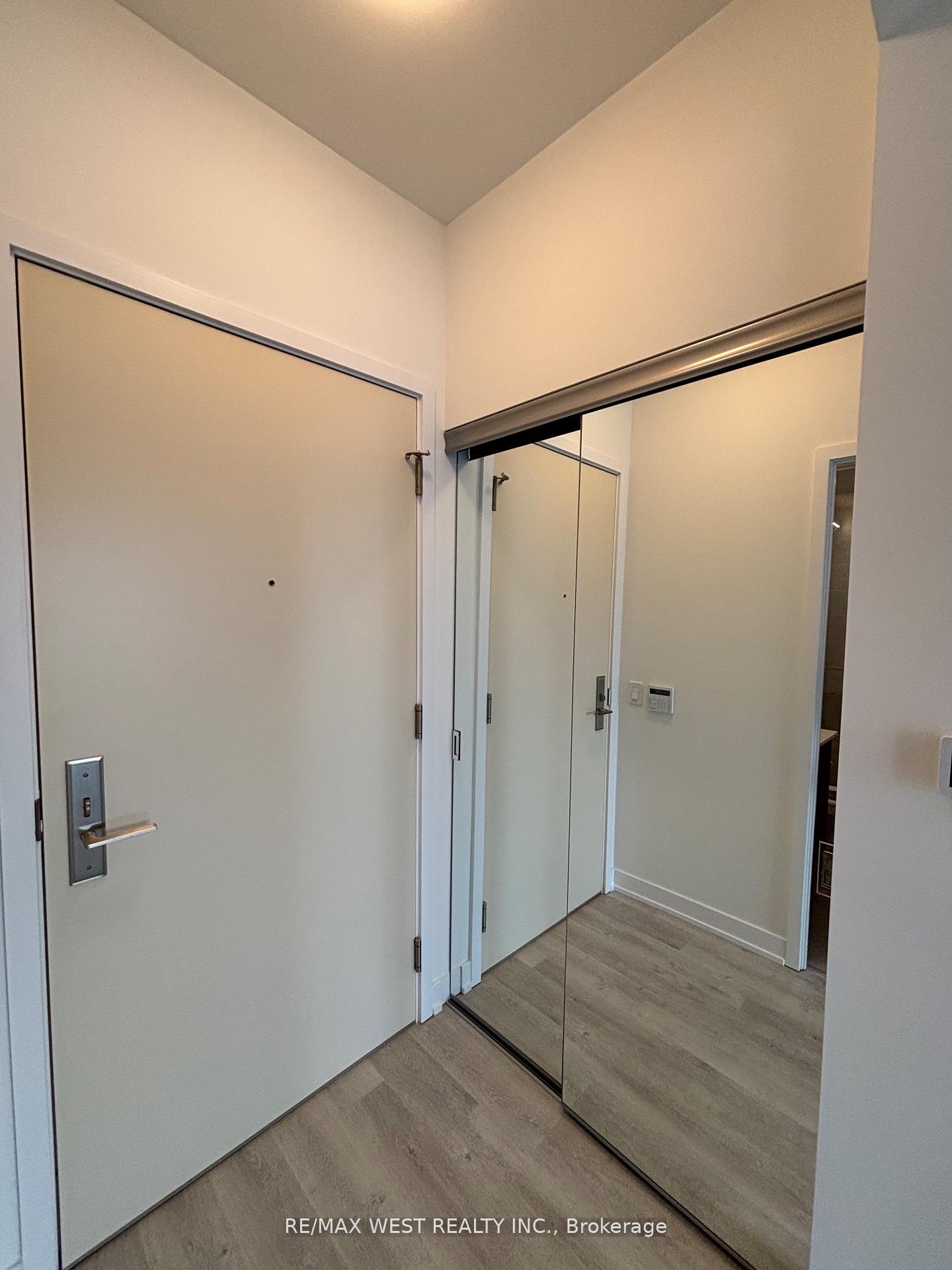 303 - 15 Richardson Street Toronto Ontario Canada Rent residential Vince Nestico RE/MAX West Realty Inc., Brokerage *