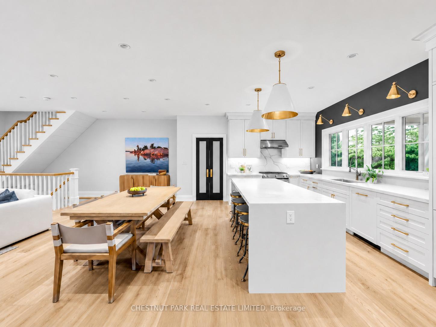 5 Bedroom Single Family Home/House's Image 9