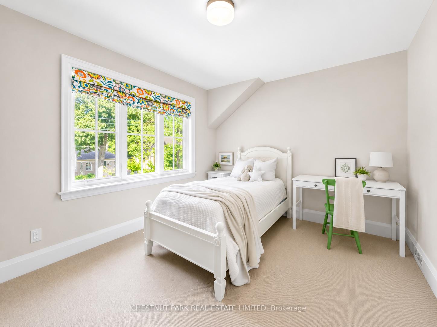 5 Bedroom Single Family Home/House's Image 27