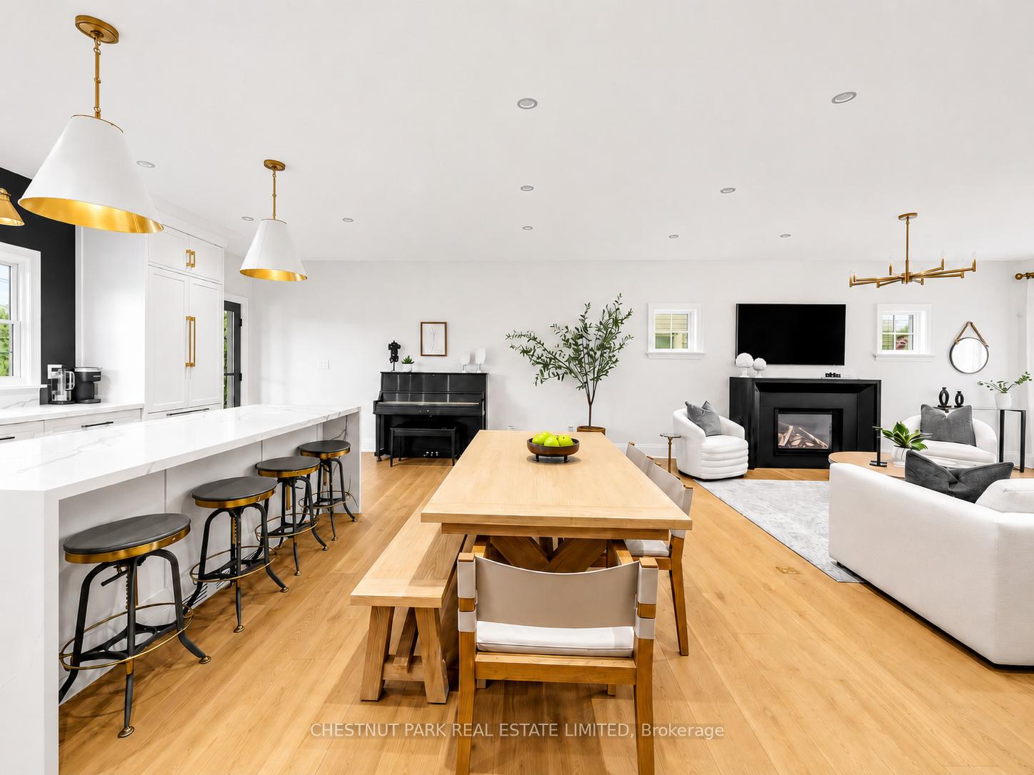 5 Bedroom Single Family Home/House's Image 8
