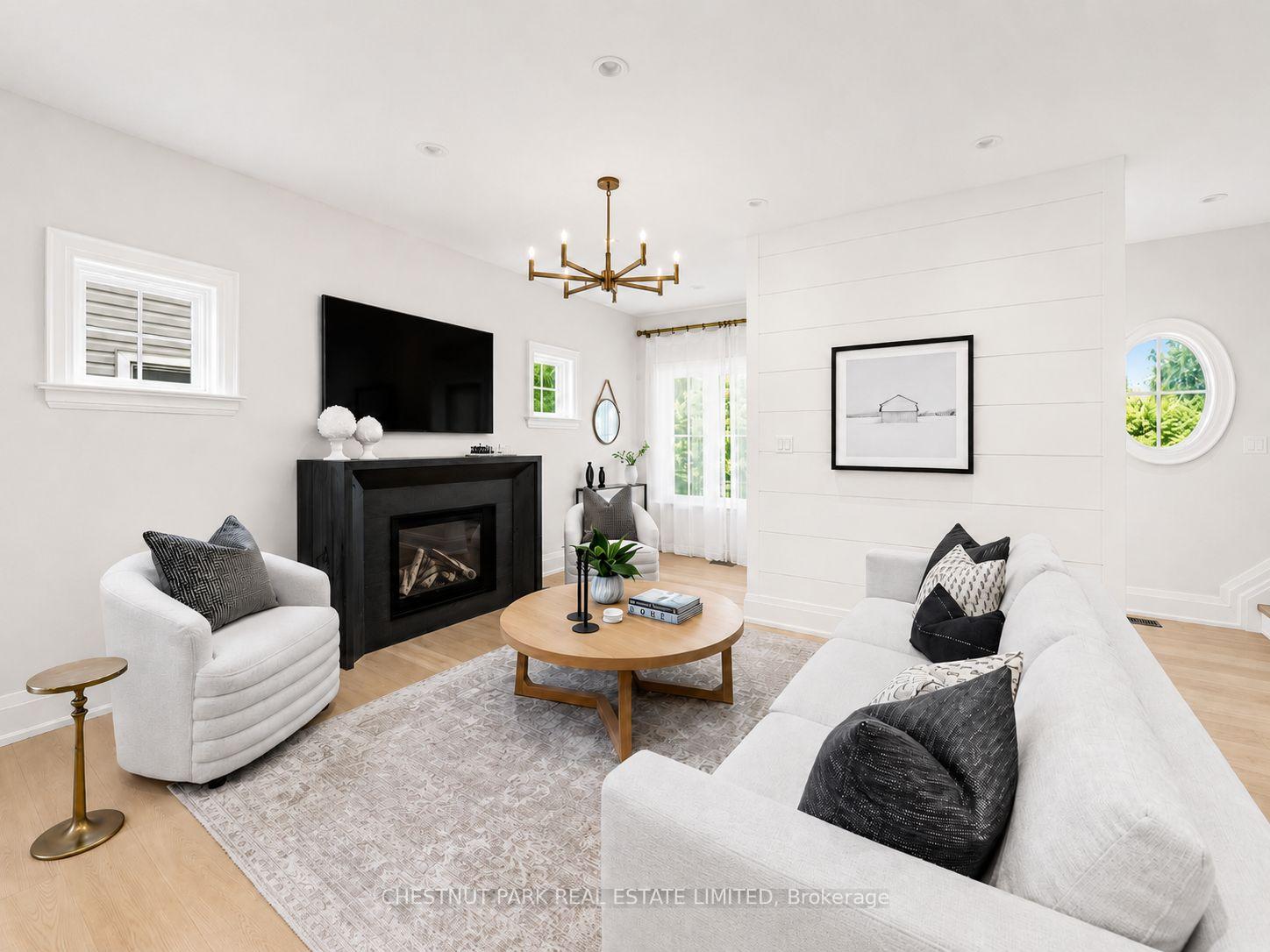 5 Bedroom Single Family Home/House's Image 4
