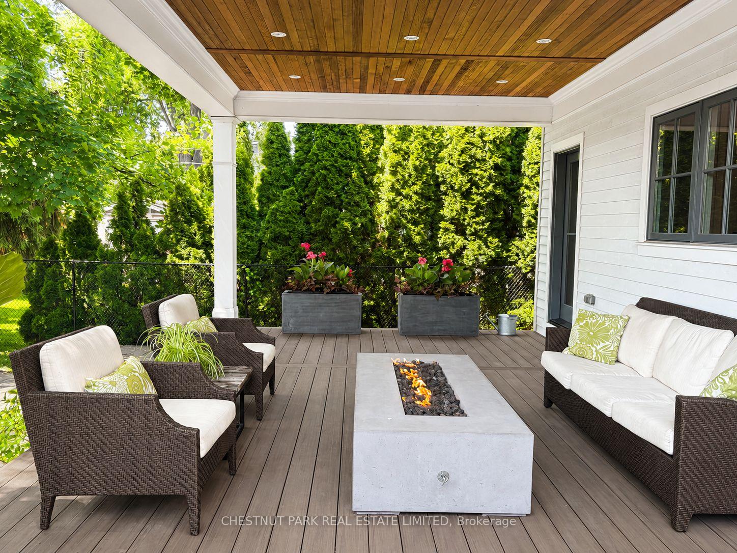 5 Bedroom Single Family Home/House's Image 39