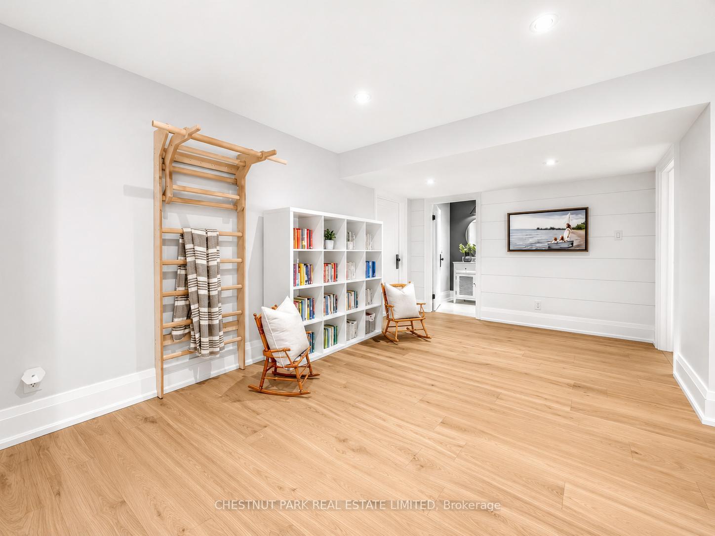 5 Bedroom Single Family Home/House's Image 31