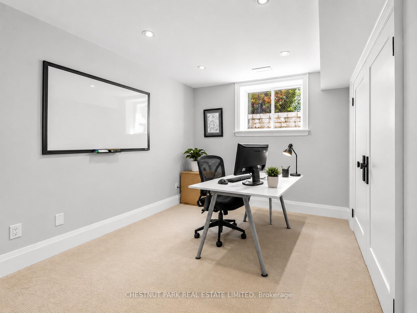 5 Bedroom Single Family Home/House's Image 34