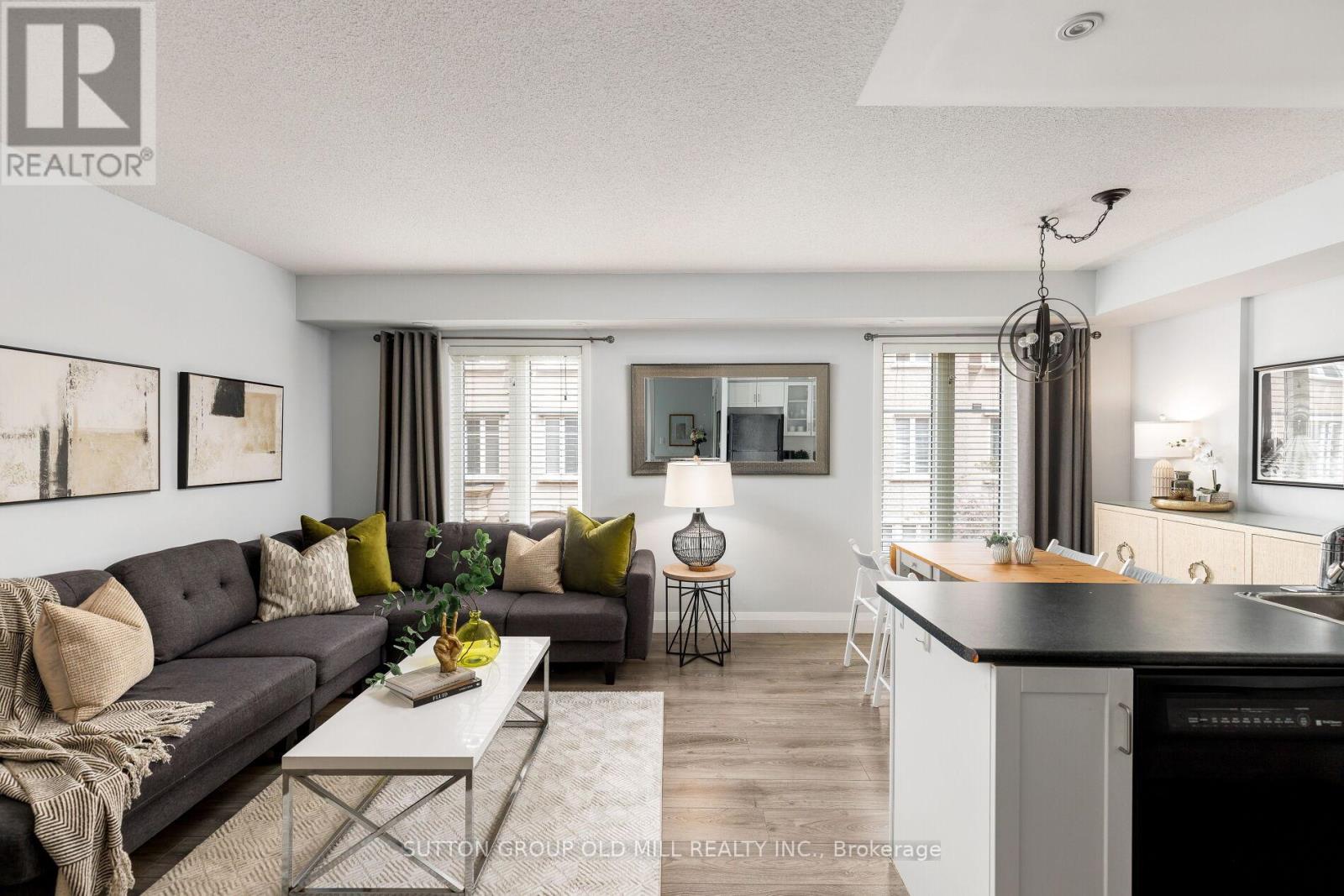 809 - 46 Western Battery Road Toronto Ontario Canada Sale residential Irena Bendi Sutton Group Old Mill Realty Inc., Brokerage *