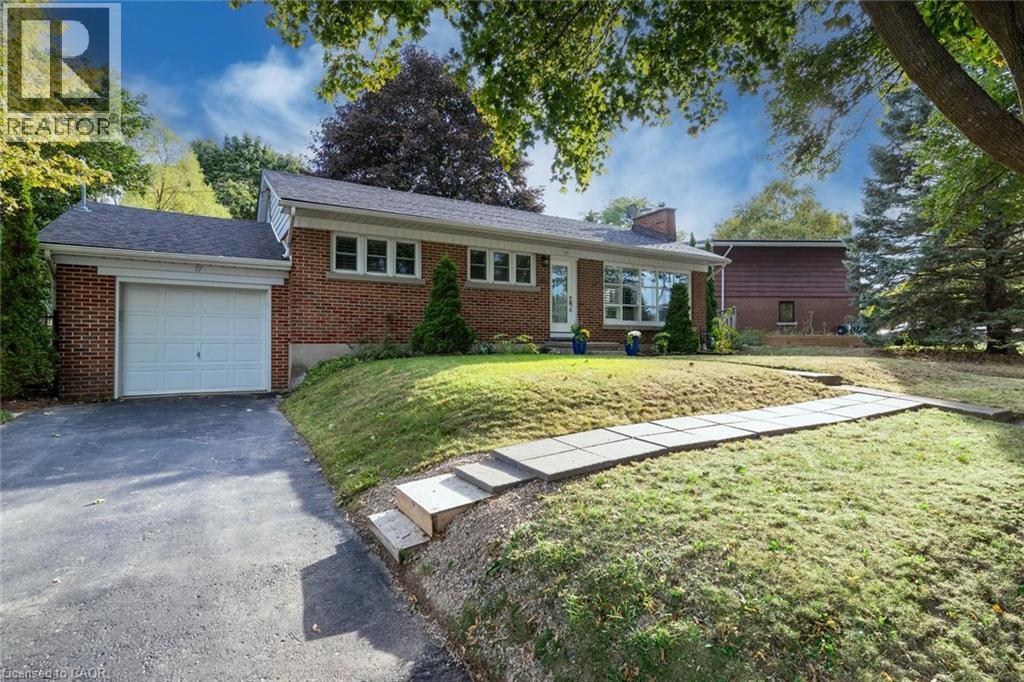17 ORCHARD Crescent Guelph Ontario Canada Sale residential Viash Sreemuntoo Starion Realty Inc., Brokerage*
