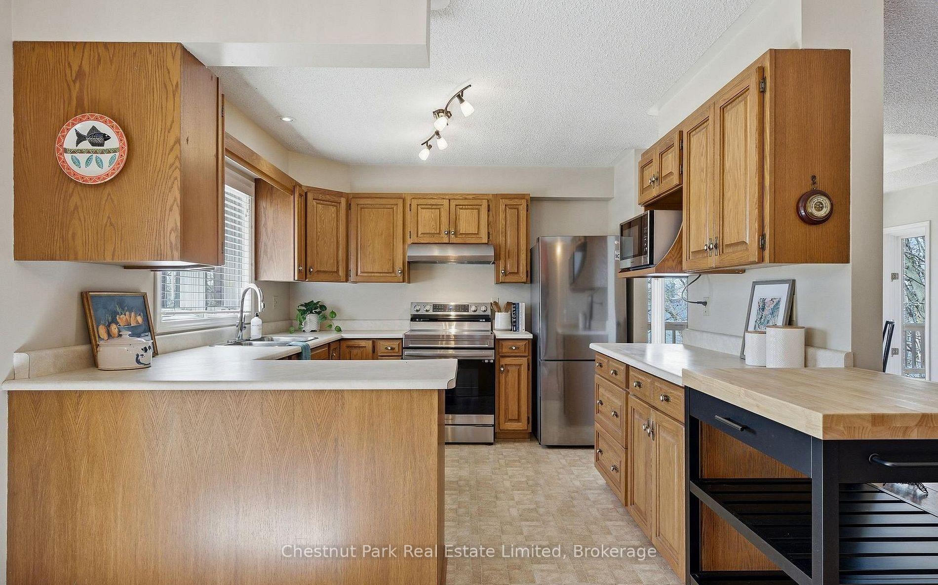 3 Bedroom Single Family Home/House's Image 14