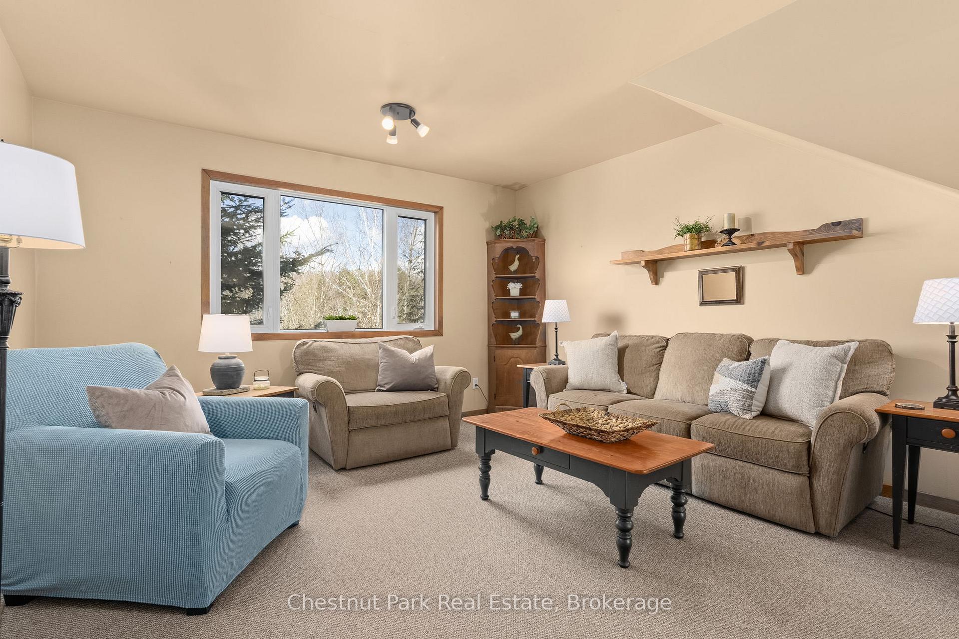 4 Bedroom Single Family Home/House's Image 9