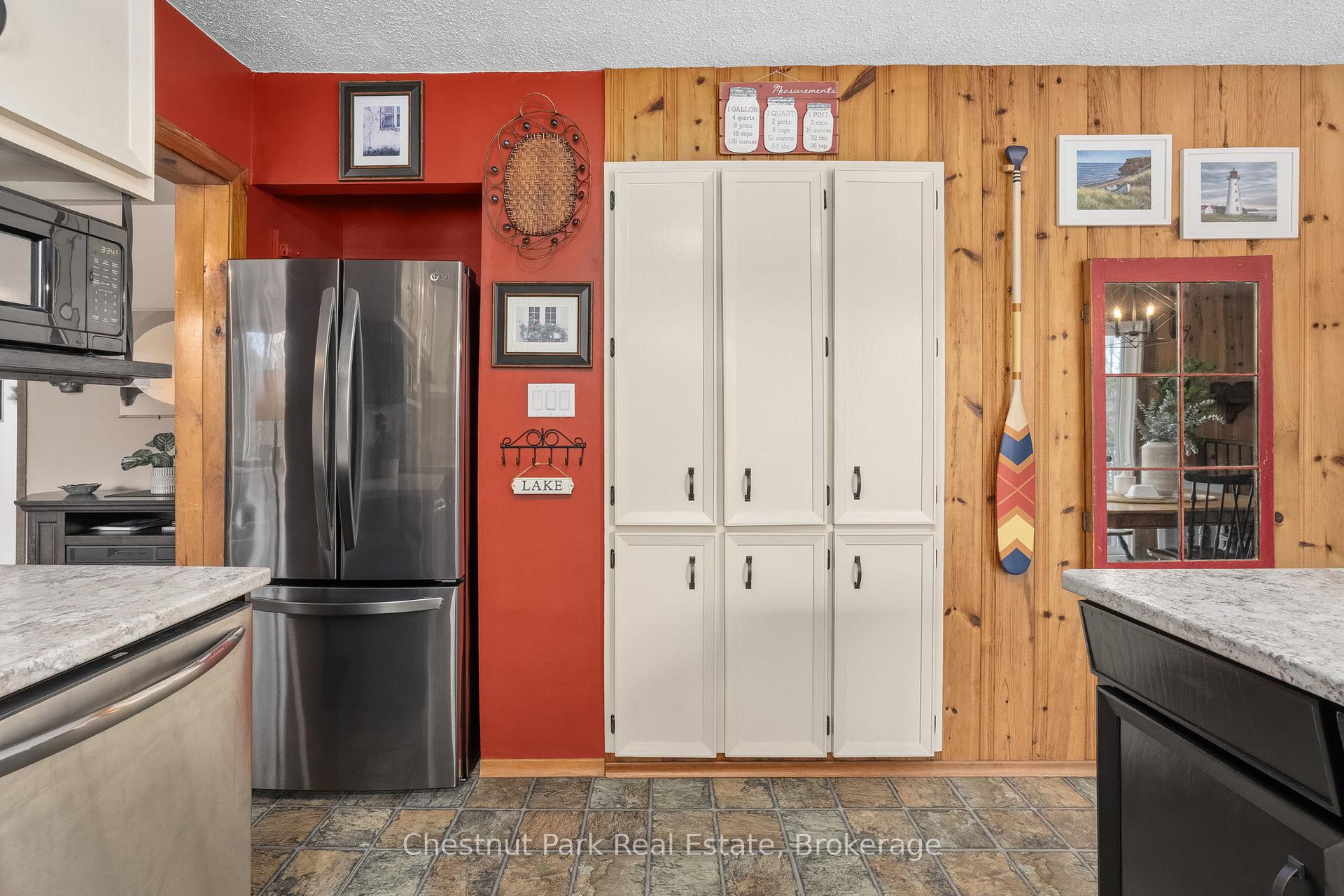 4 Bedroom Single Family Home/House's Image 6