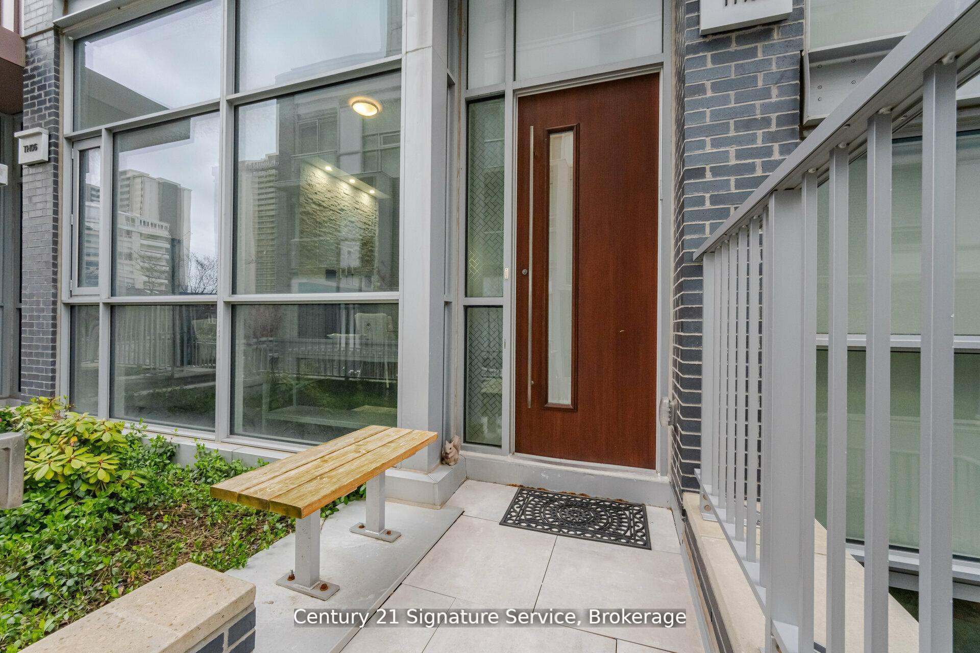 TH05 - 101 Erskine Avenue Toronto Ontario Canada Sale residential Lee Miguel Gonzalez Century 21 Signature Service, Brokerage