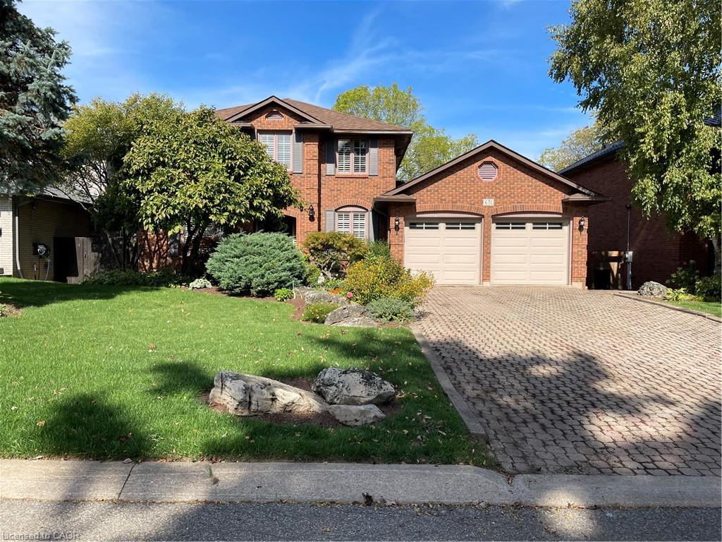 651 Deervalley Road Ancaster Ontario Canada Sale residential Lisa Botelho Realty Network 100 Inc., Brokerage *