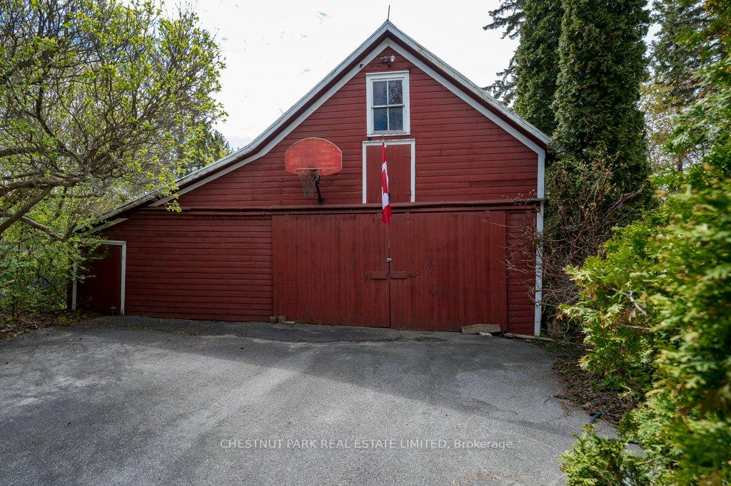 4 Bedroom Single Family Home/House's Image 40
